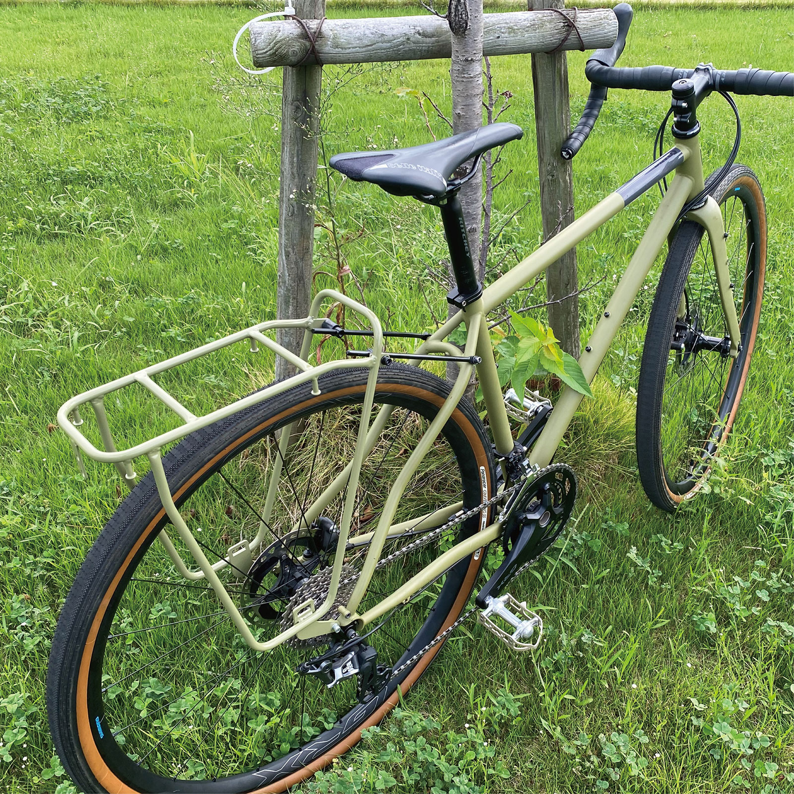 GV-R700 カーキ リアキャリア 鉄製 700C / 27.5インチに対応