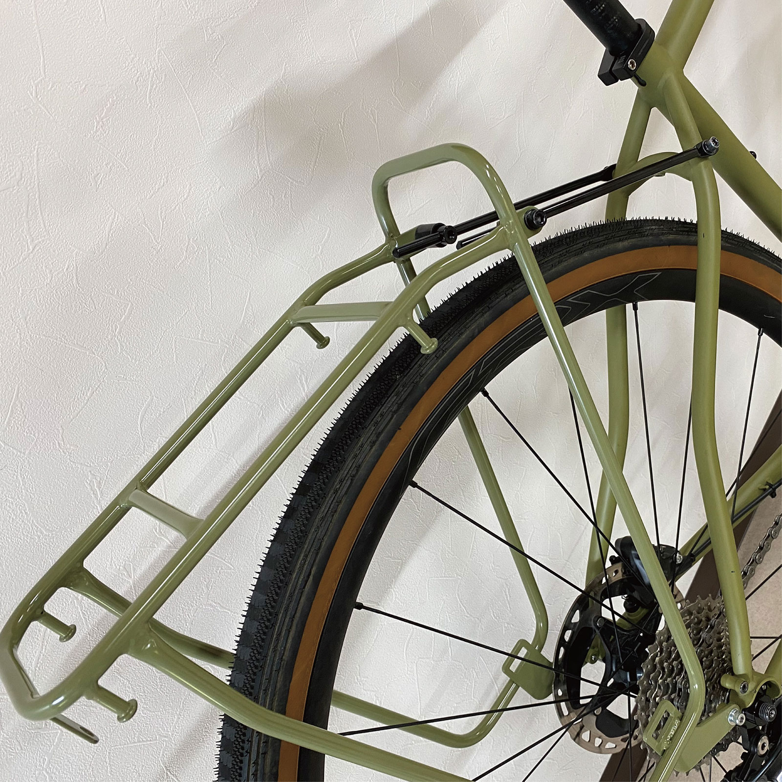 GV-R700 カーキ リアキャリア 鉄製 700C / 27.5インチに対応